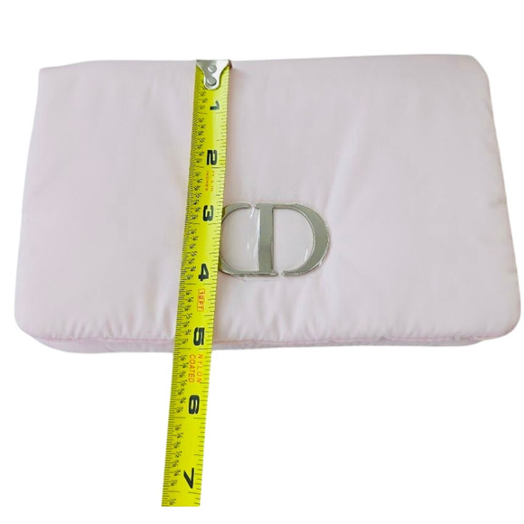 DIOR NEW Pink Clutch Cosmetic Beauty Bag with Silver "CD" Christian Dior - Picture 10 of 12